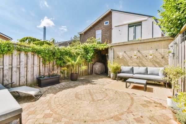 Courtyard Patio Service in Federal Way